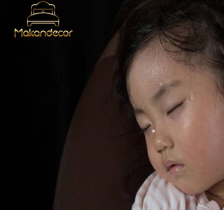 چرا در خواب عرق می‌کنیم؟ | راهنمای کامل علل و راهکارهای تعریق شبانه